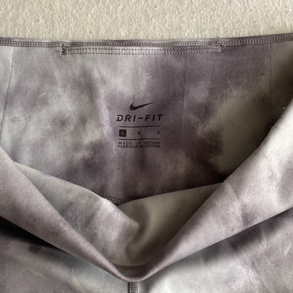 Nike Shorts - Picture 2 of 4